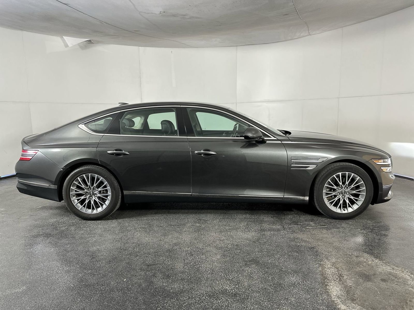 Used 2023 Genesis G80 2.5T image 9