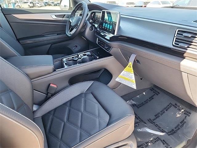 New 2025 Volkswagen Atlas Cross Sport SE image 17