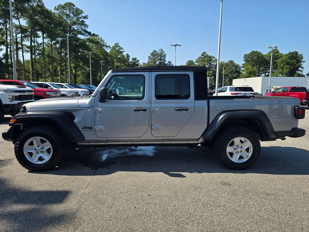 Used 2020 Jeep Gladiator Sport w/ Quick Order Package 24S AWD/4WD image 2