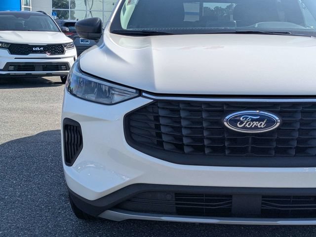 Used 2023 Ford Escape Active AWD/4WD image 9