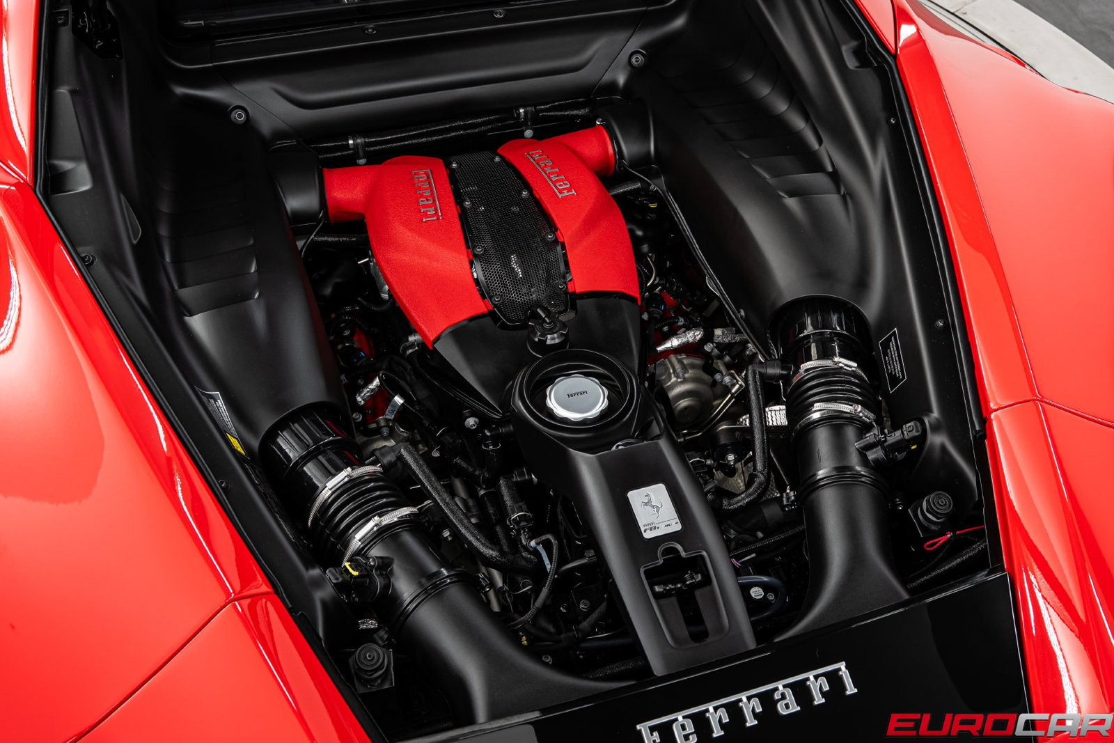 Used 2022 Ferrari F8 Tributo RWD image 20