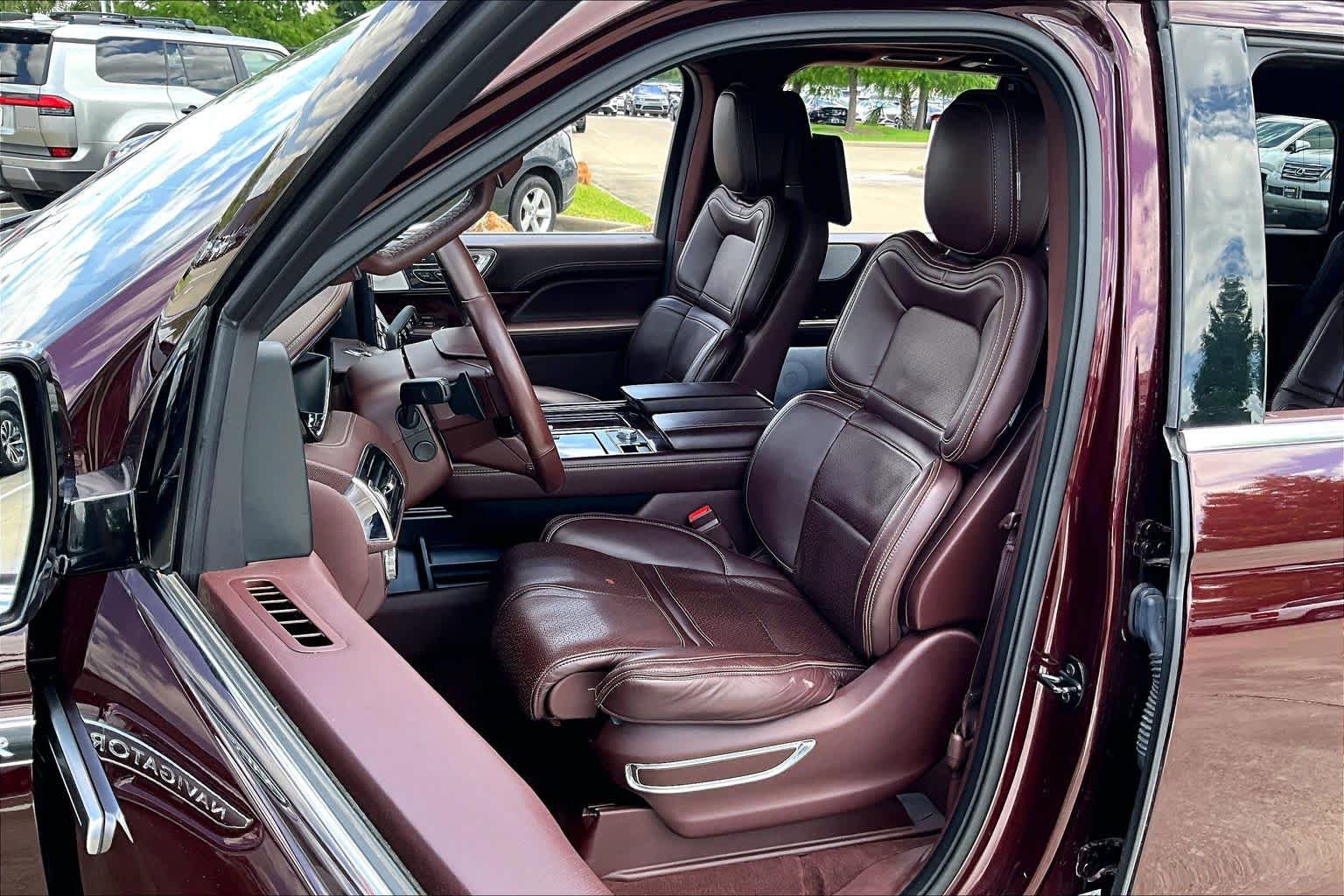 Used 2018 Lincoln Navigator Black Label w/ Cargo Package AWD/4WD image 7