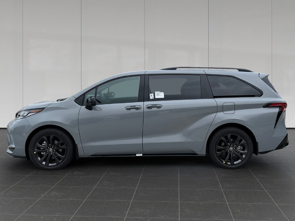 New 2026 Toyota Sienna XSE FWD image 2
