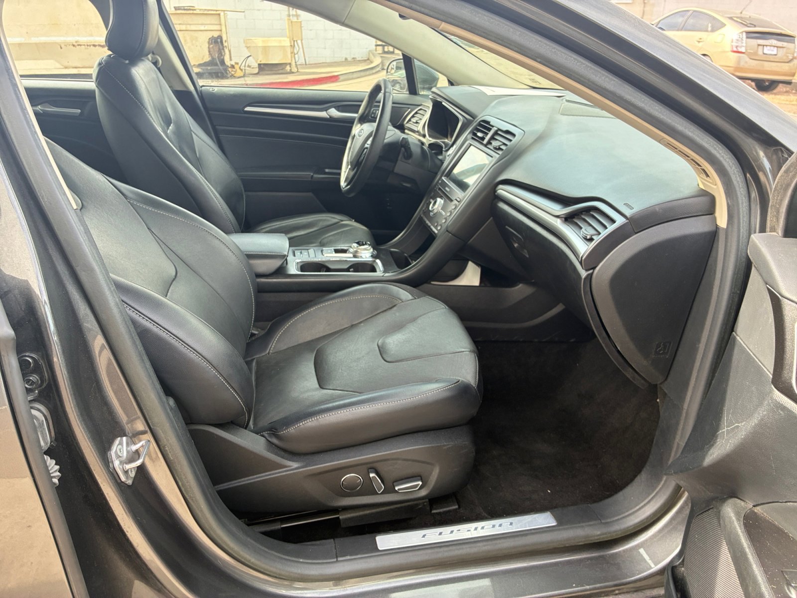 Used 2018 Ford Fusion Titanium image 27