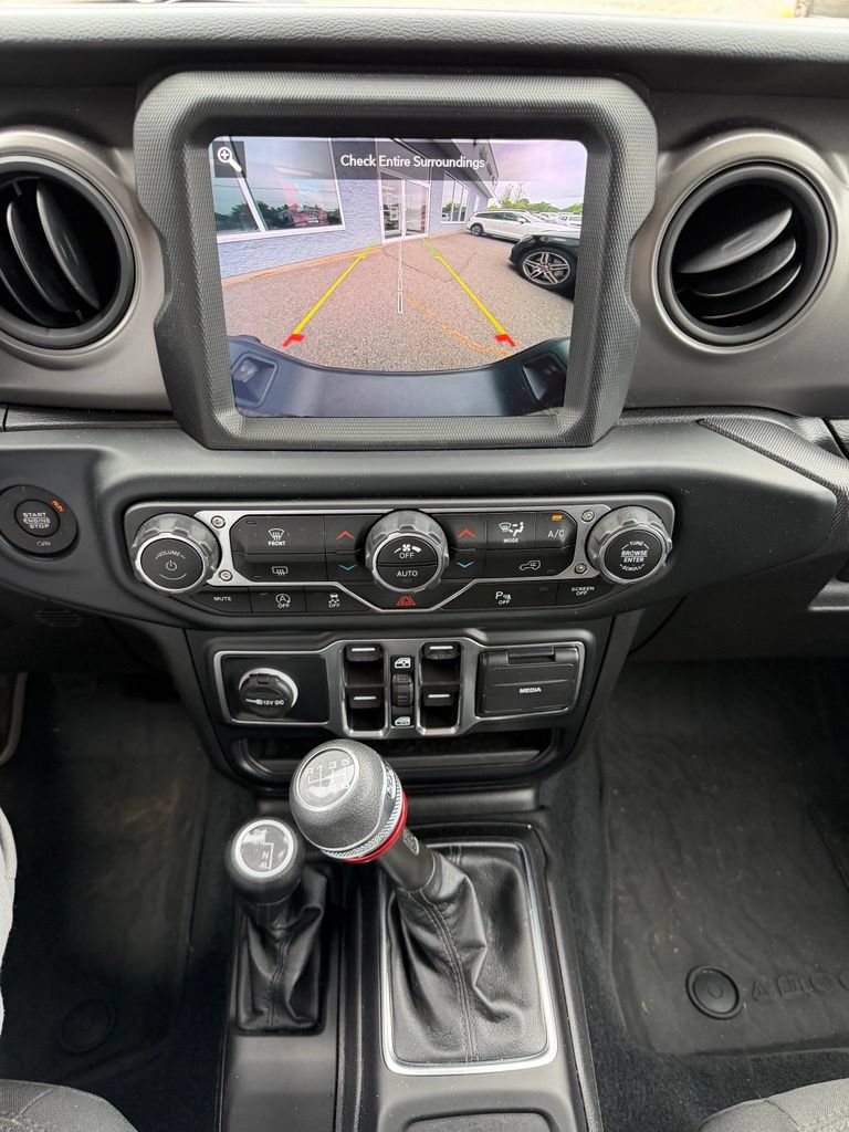 Used 2023 Jeep Gladiator Sport AWD/4WD image 20