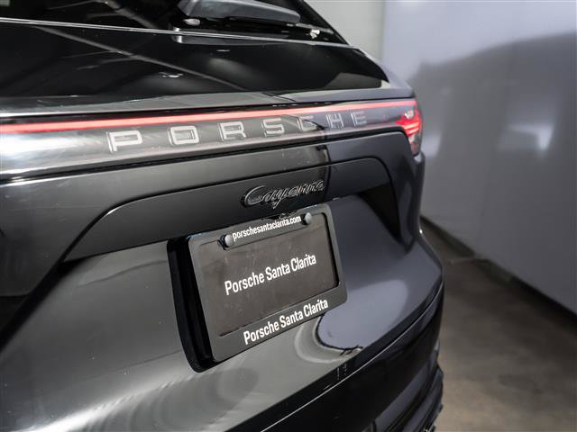 Certified 2020 Porsche Cayenne Coupe AWD/4WD image 34