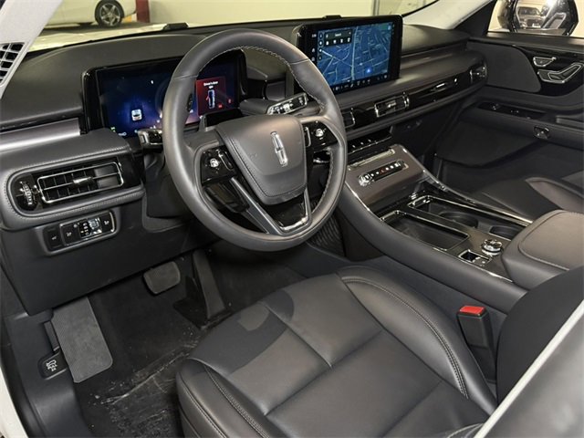 New 2025 Lincoln Aviator Premiere image 17