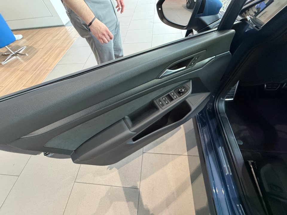 New 2026 Volkswagen Golf S FWD image 32