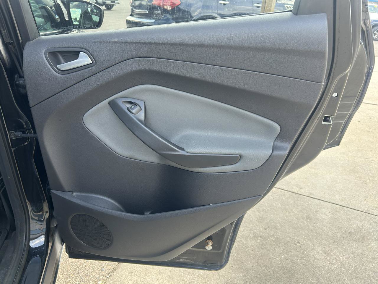 Used 2013 Ford Escape SE FWD image 15