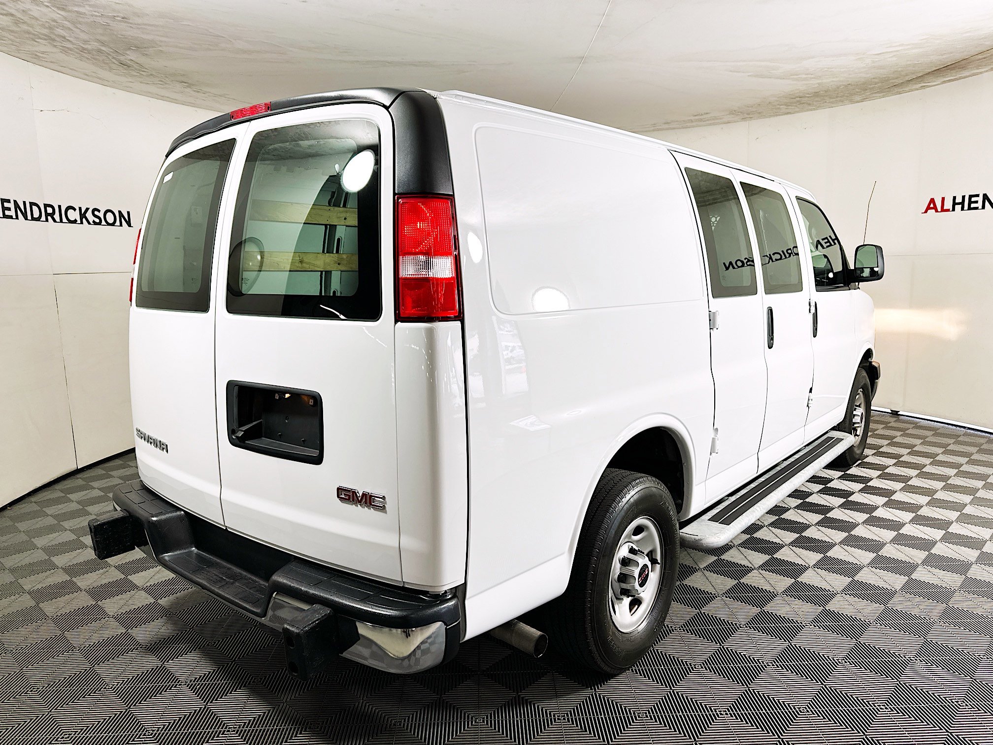 Used 2024 GMC Savana 2500 w/ Driver Convenience Package image 3