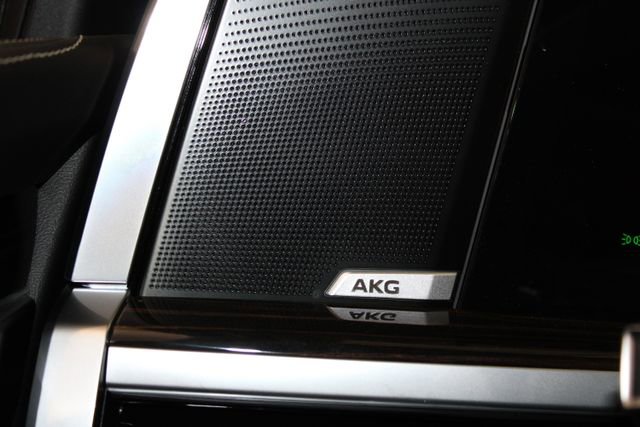 New 2026 Cadillac Escalade ESV Luxury w/ Touring Package image 34