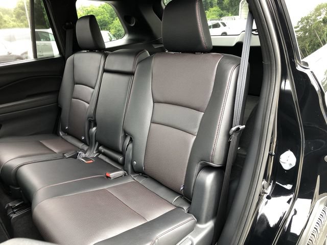 Certified 2025 Honda Passport Black Edition image 16