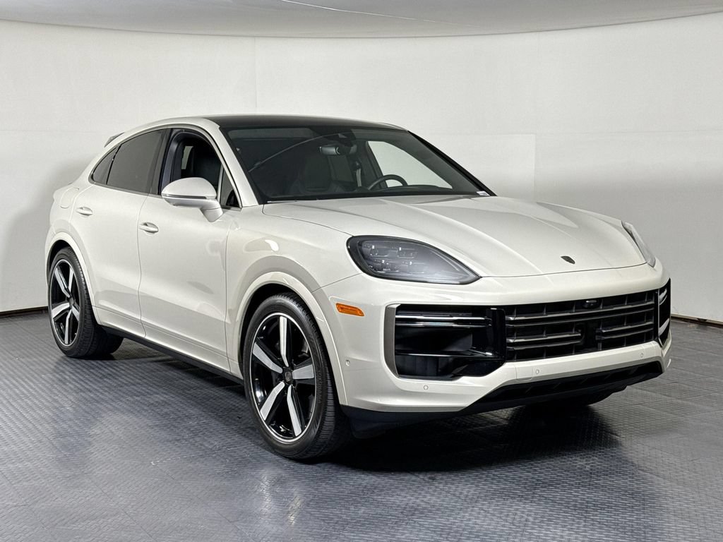 Certified 2025 Porsche Cayenne Turbo AWD/4WD image 9