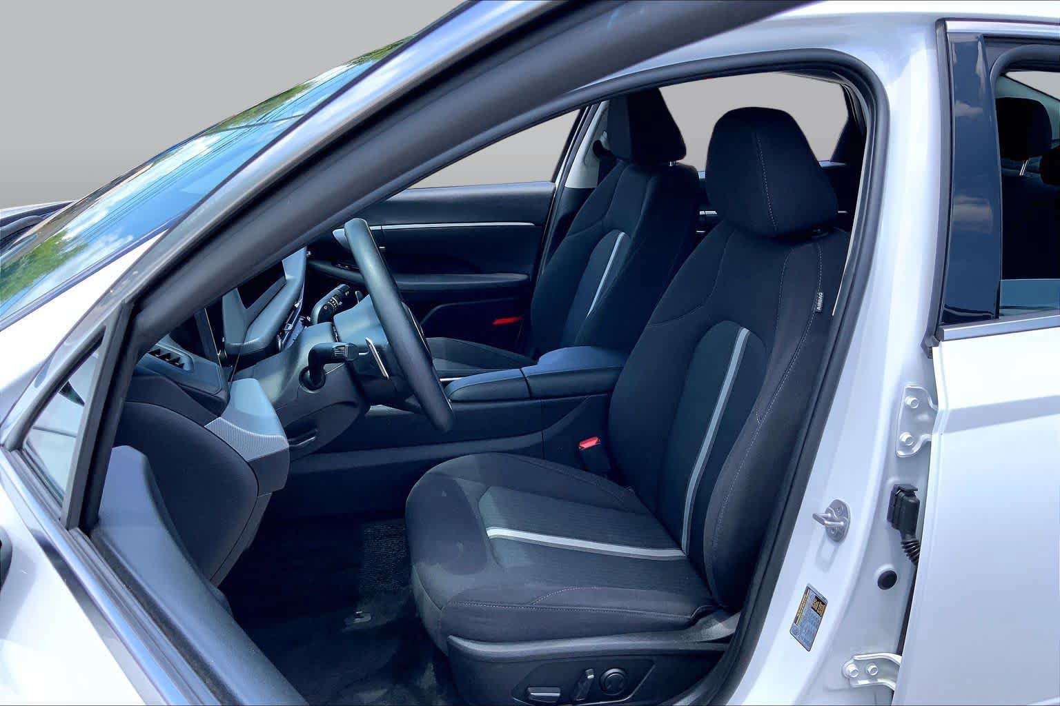 Used 2025 Hyundai Sonata SEL FWD image 8