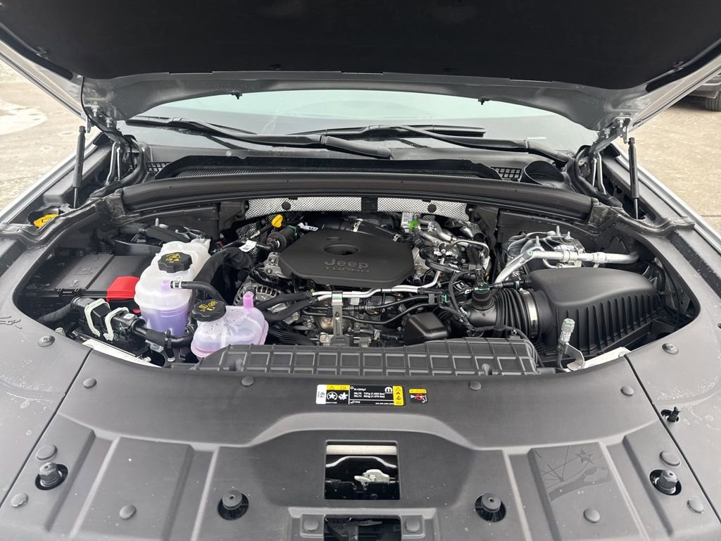 New 2026 Jeep Grand Cherokee Laredo image 32