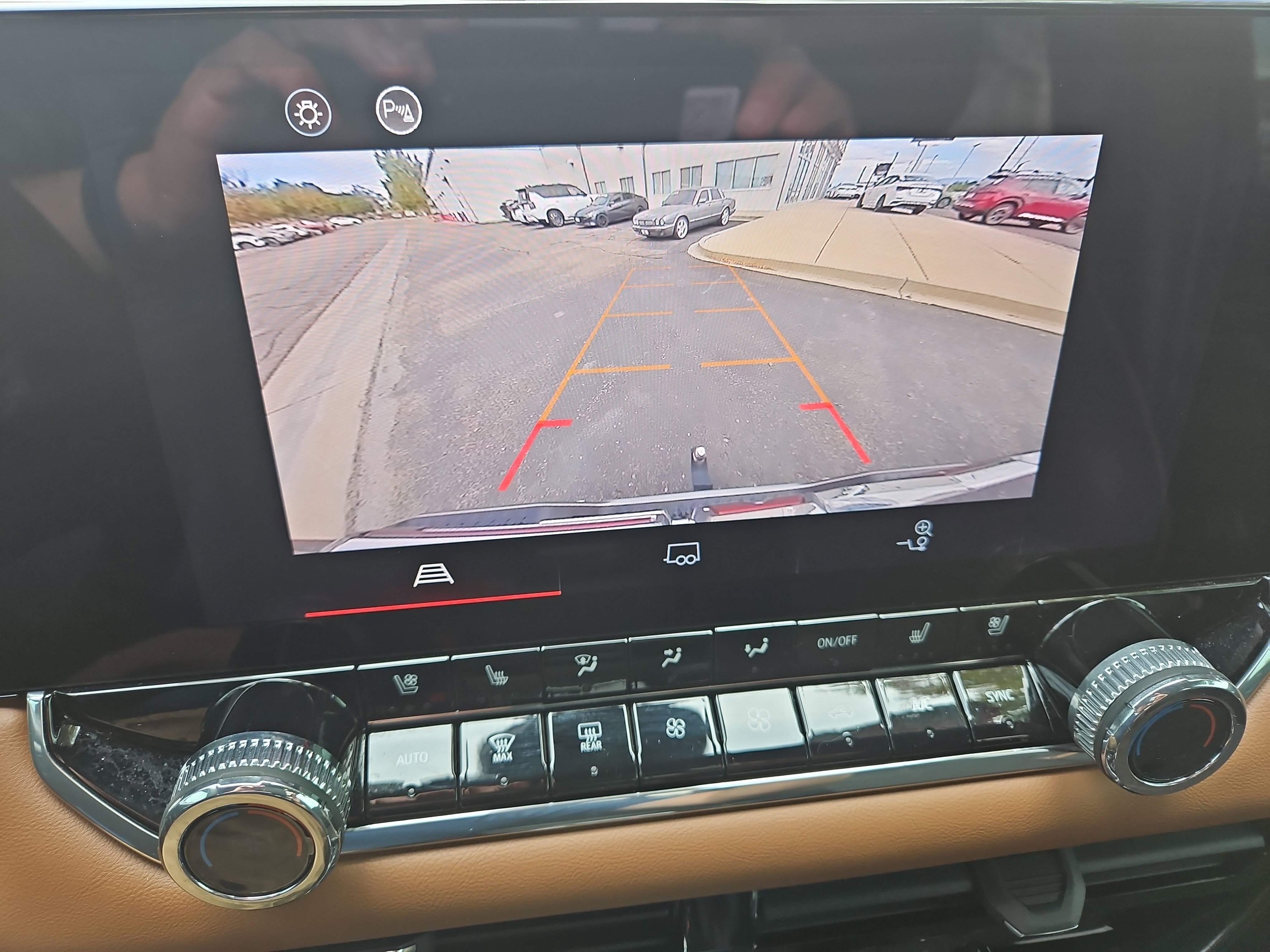 Used 2024 GMC Canyon AT4 w/ AT4 Premium Package image 19