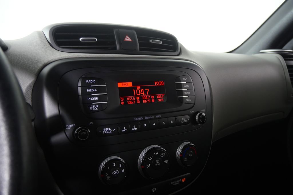 Used 2015 Kia Soul FWD image 20