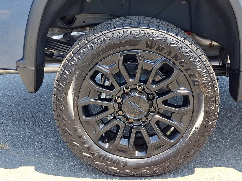 New 2026 Chevrolet Silverado 2500 LTZ w/ LTZ Convenience Package AWD/4WD image 5