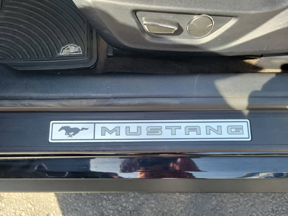 Used 2018 Ford Mustang Premium RWD image 28