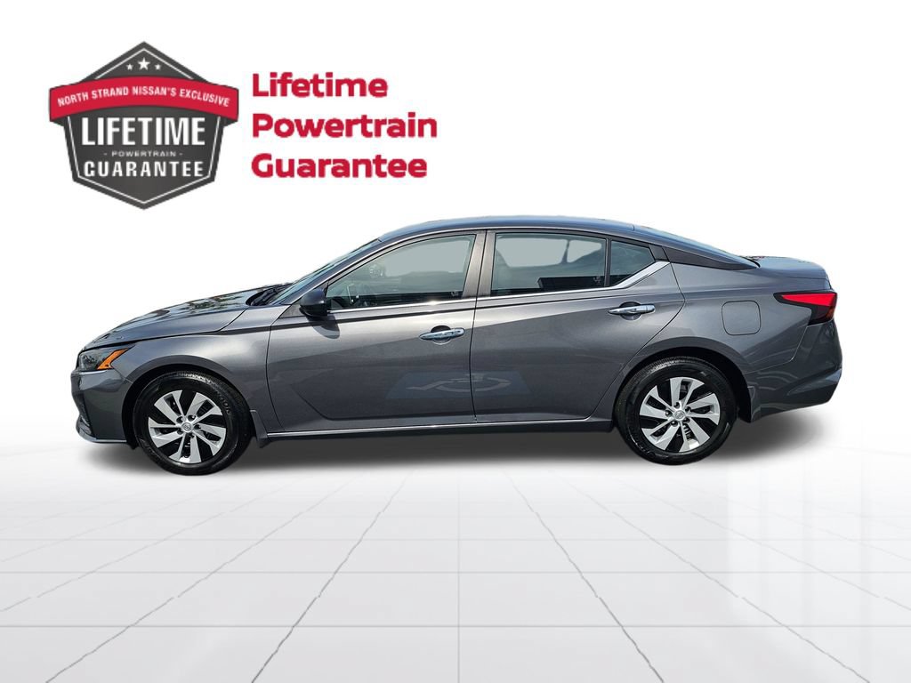 Used 2025 Nissan Altima 2.5 S FWD image 2