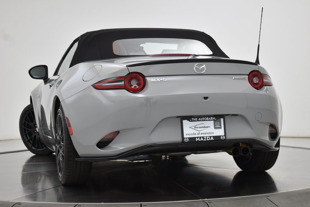 Certified 2025 MAZDA MX-5 Miata Club w/ Brembo/BBS Recaro Package RWD image 9