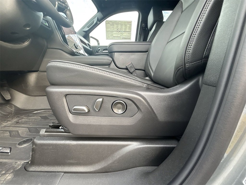 New 2026 GMC Yukon Denali w/ LPO, Floor Liner Package image 18