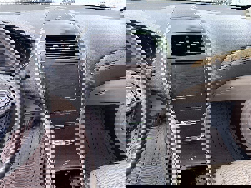 Used 2013 Lincoln MKZ image 8