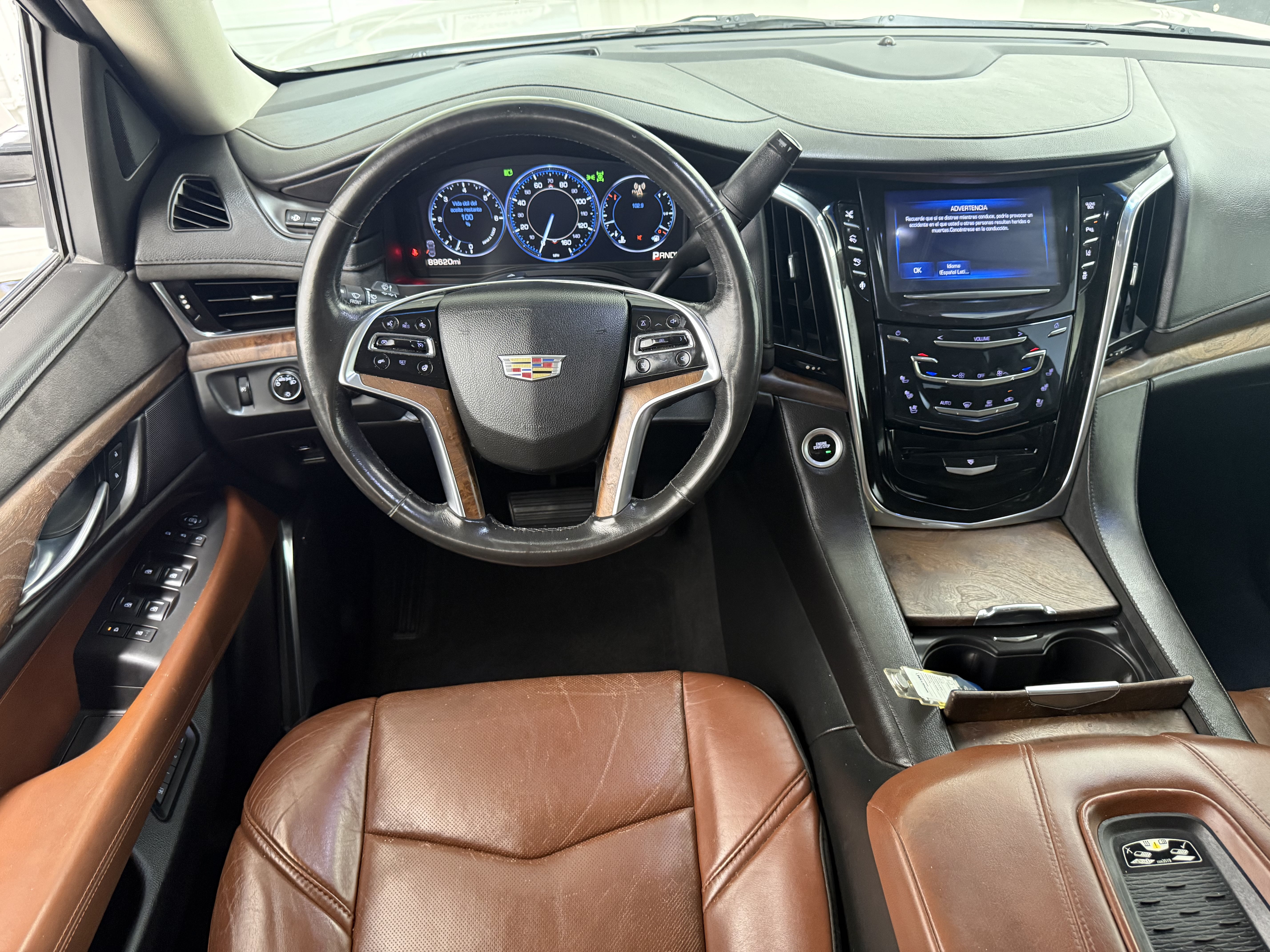 Used 2015 Cadillac Escalade Premium AWD/4WD image 17