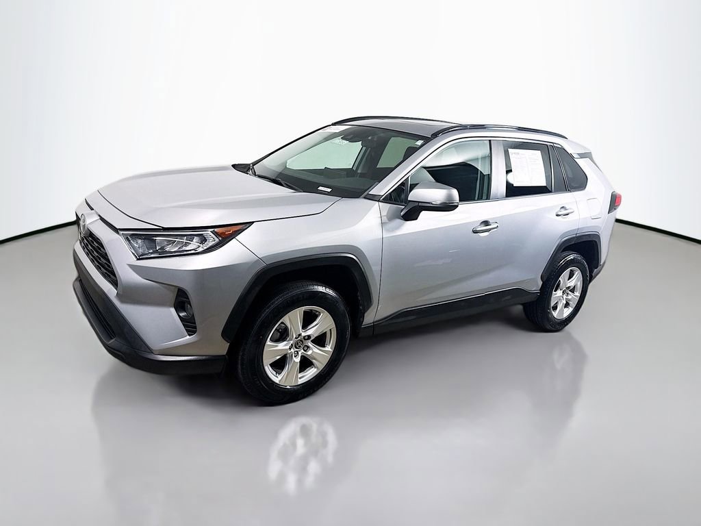 Certified 2021 Toyota RAV4 XLE w/ Convenience Package FWD image 3