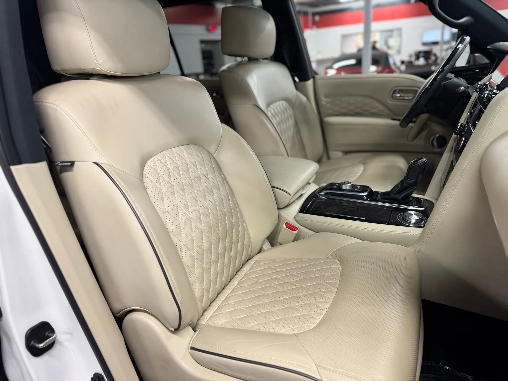 Used 2023 INFINITI QX80 Sensory w/ Cargo Package image 24