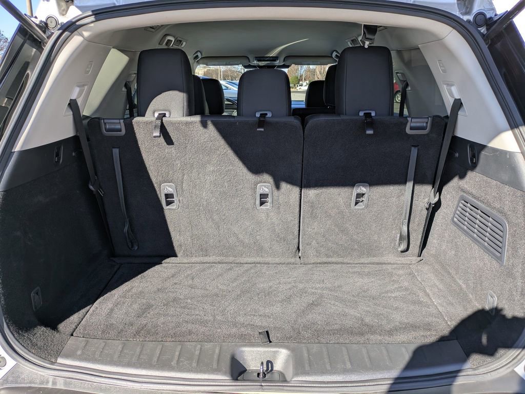 Certified 2024 Nissan Pathfinder SV image 14