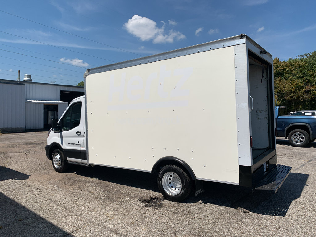 Used 2022 Ford Transit 350 DRW RWD image 5