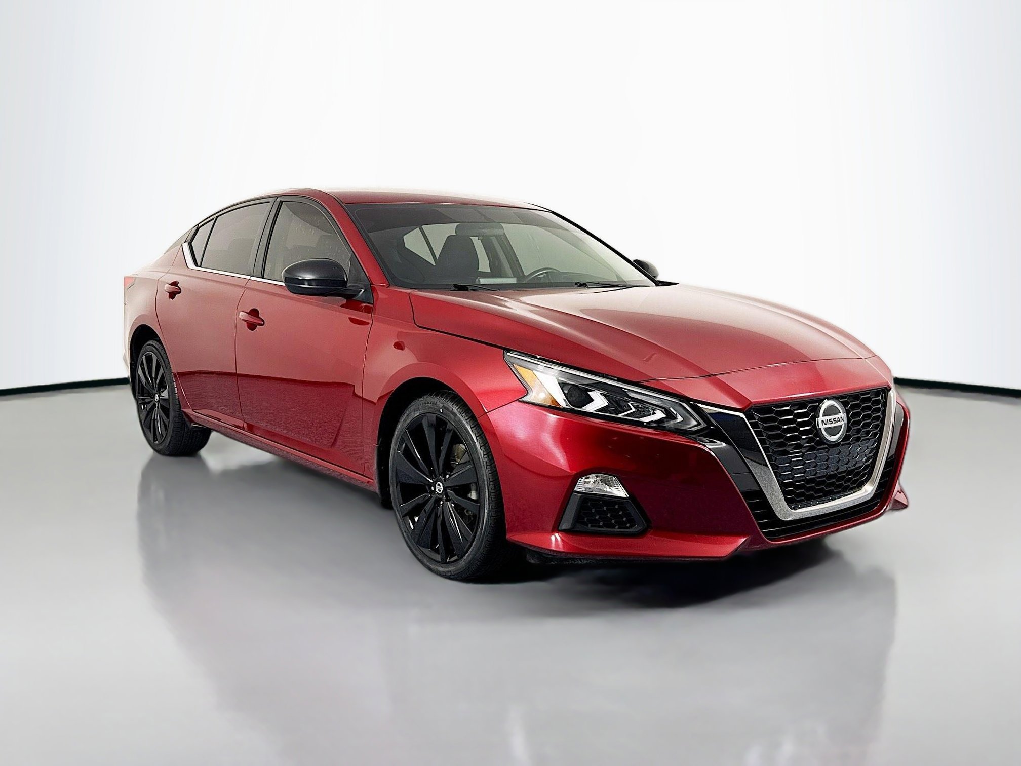 Used 2019 Nissan Altima 2.5 SR image 3