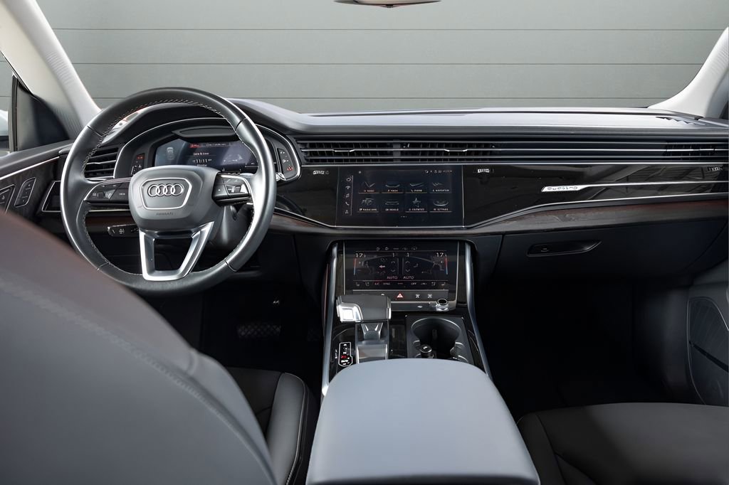 Used 2023 Audi Q8 Premium Plus AWD/4WD image 27