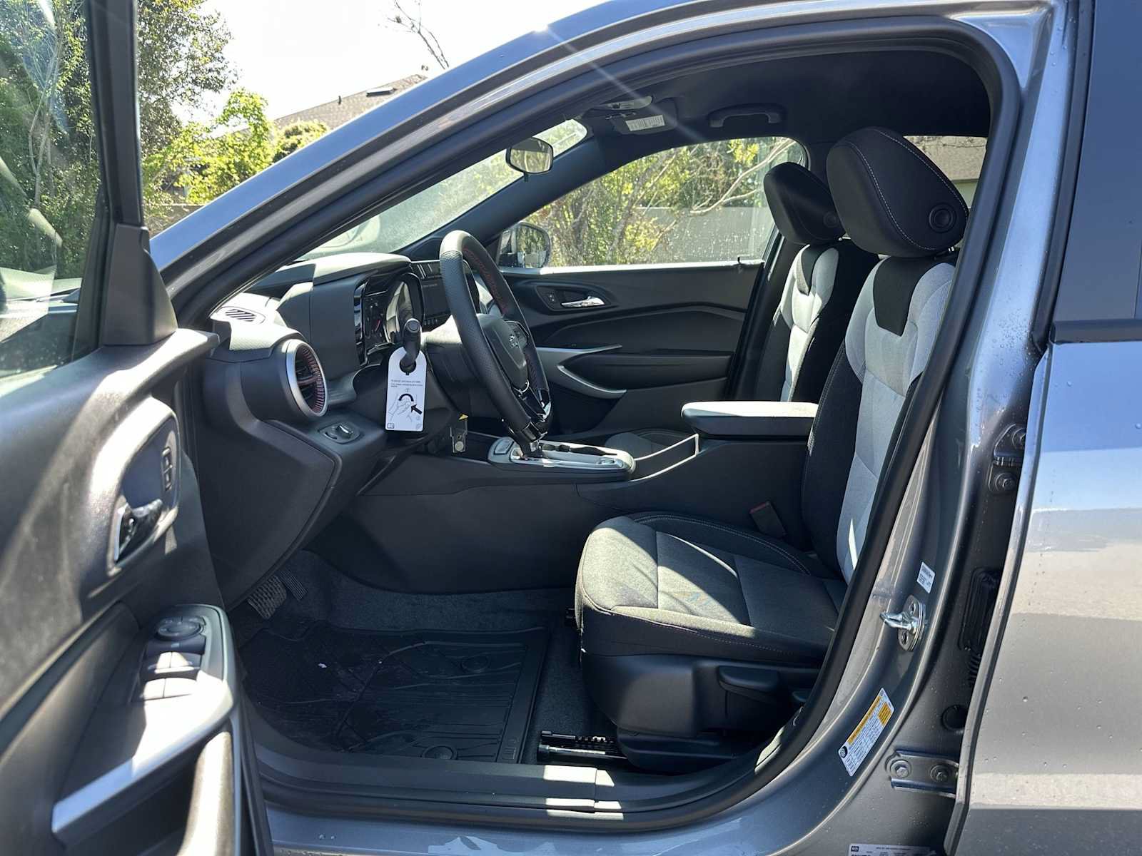 New 2026 Chevrolet Trax RS FWD image 2