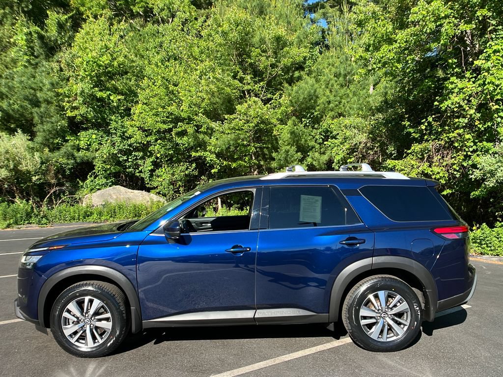 Used 2024 Nissan Pathfinder SL AWD/4WD video 2