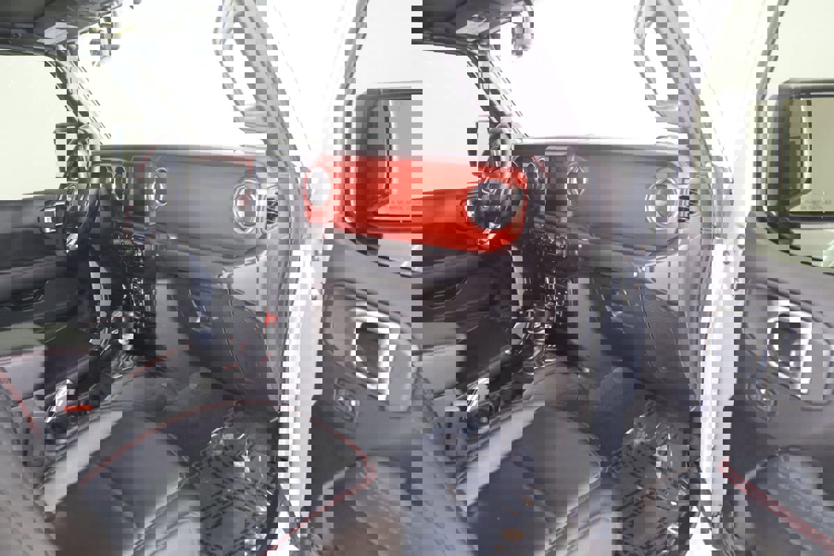 Used 2022 Jeep Gladiator Rubicon w/ Cold Weather Group image 41