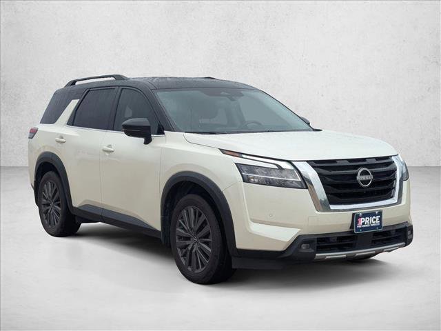 Used 2022 Nissan Pathfinder SL w/ SL Premium Package FWD image 3