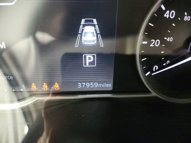 Used 2024 Nissan Versa SR image 28