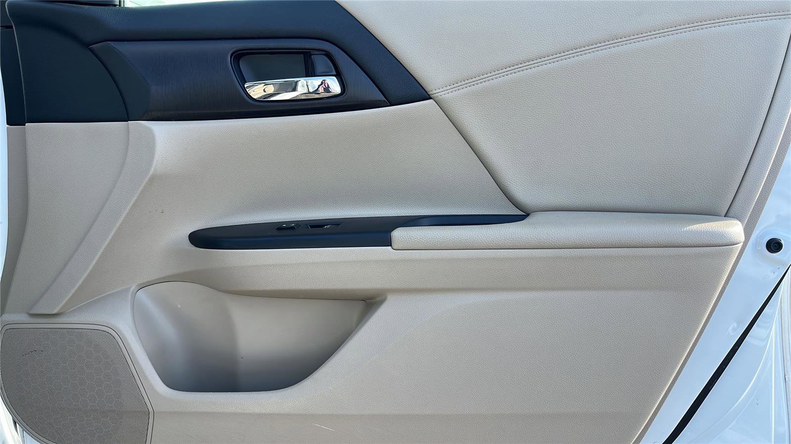 Used 2013 Honda Accord EX-L image 17