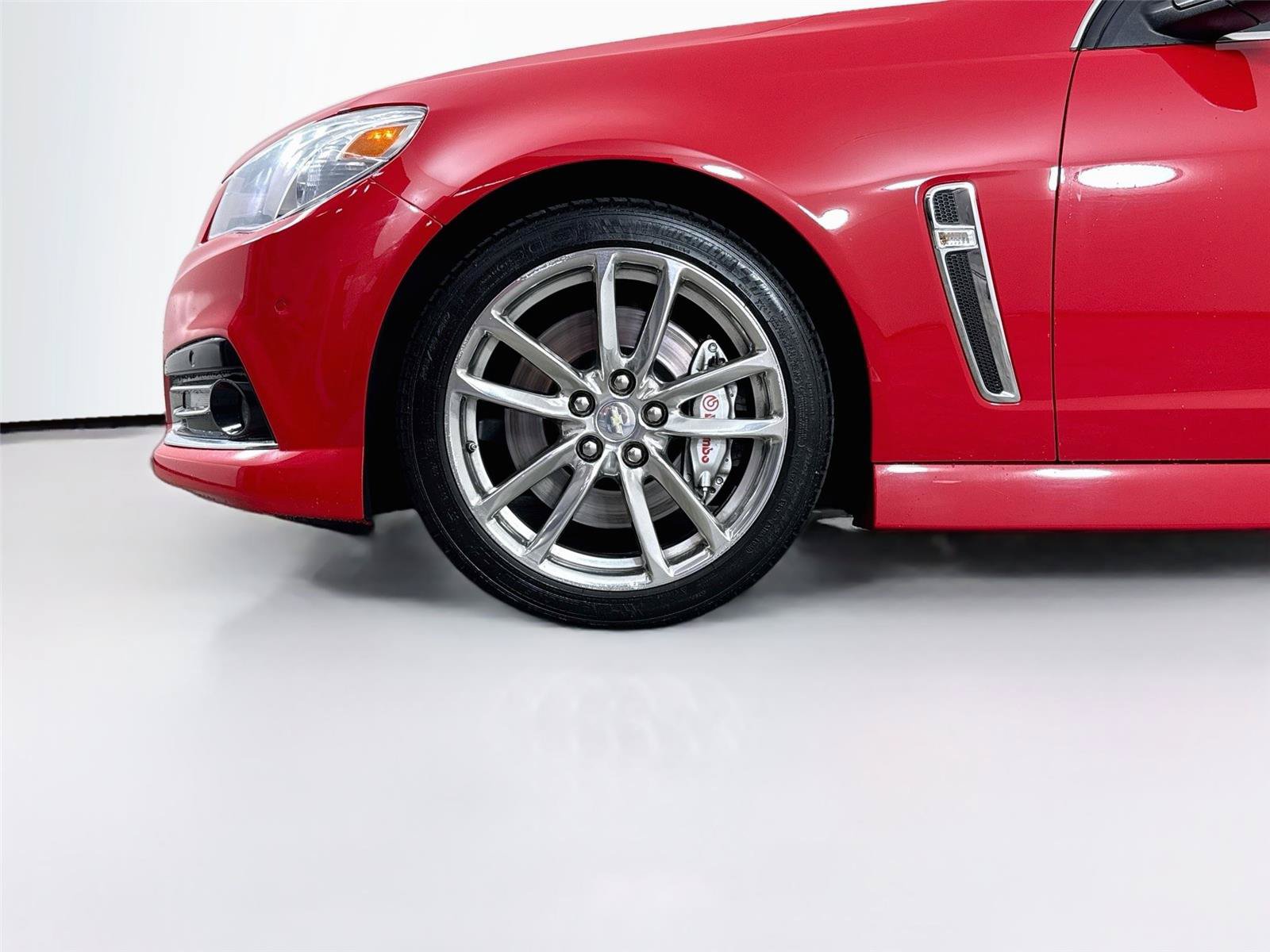 Used 2014 Chevrolet SS RWD image 17