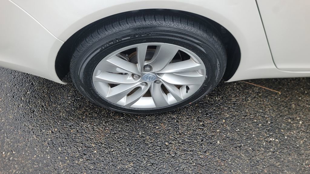 Used 2017 Buick Regal Premium w/ Driver Confidence Package #1 image 13