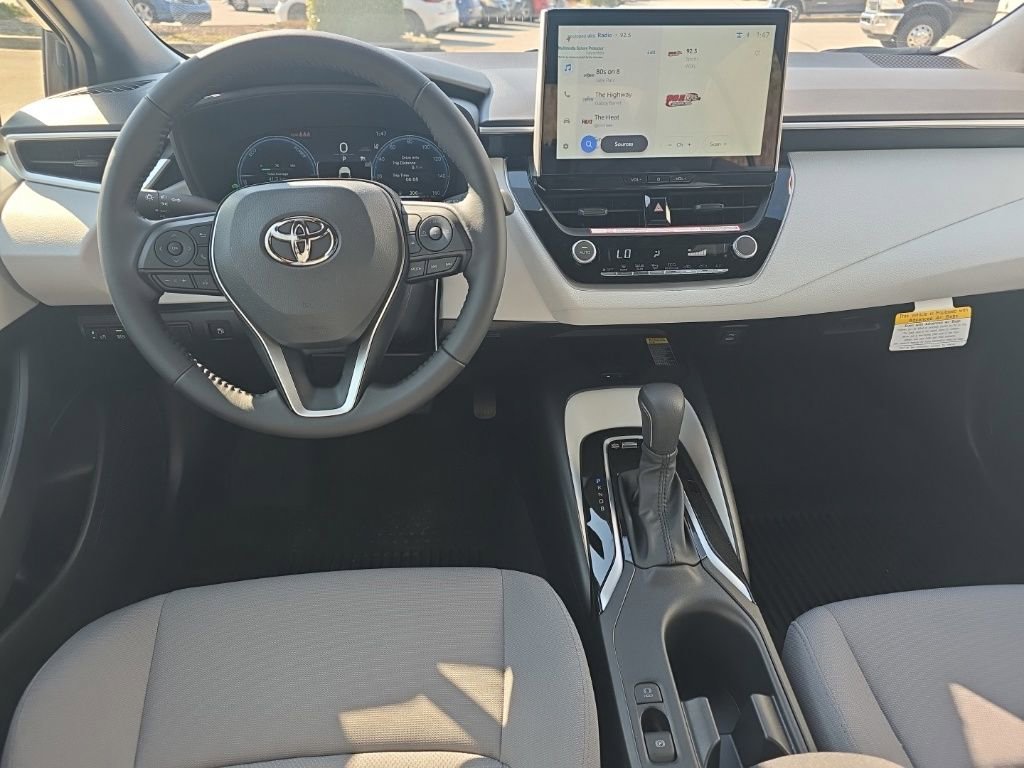 Used 2026 Toyota Corolla SE w/ SE Premium Package image 19