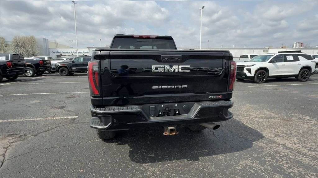Used 2024 GMC Sierra 2500 AT4 w/ Technology Package image 7