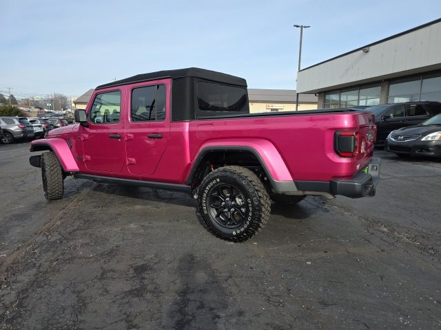 Used 2024 Jeep Gladiator Willys image 4