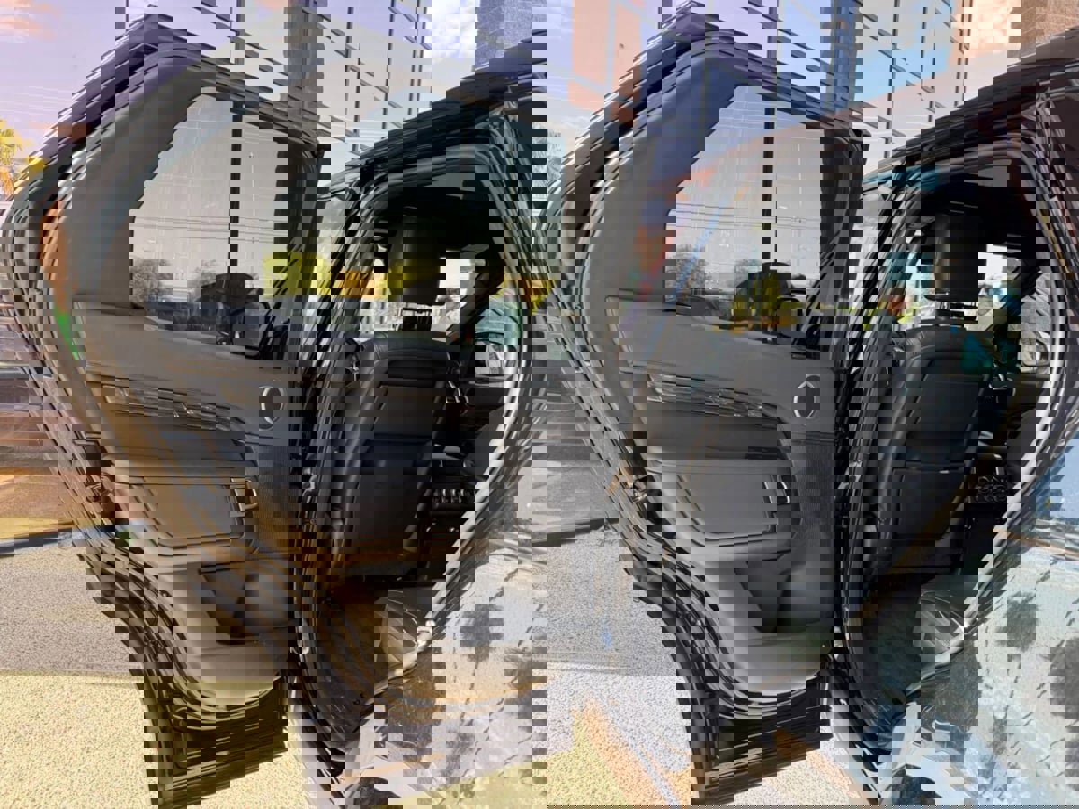 Used 2019 Land Rover Discovery HSE image 55