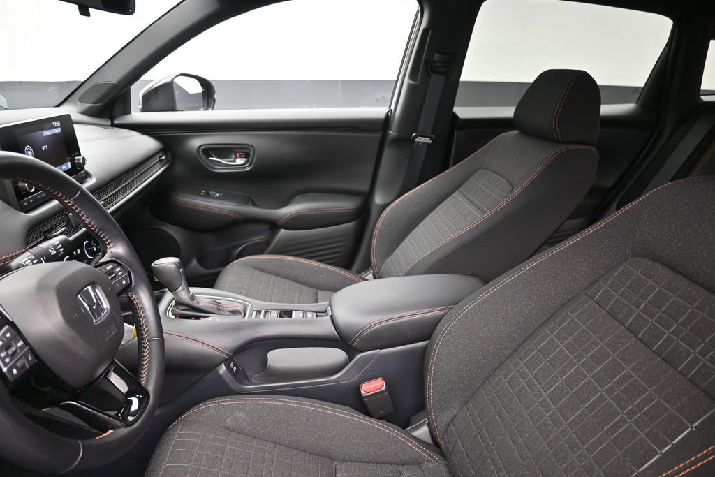 Used 2025 Honda HR-V Sport image 13