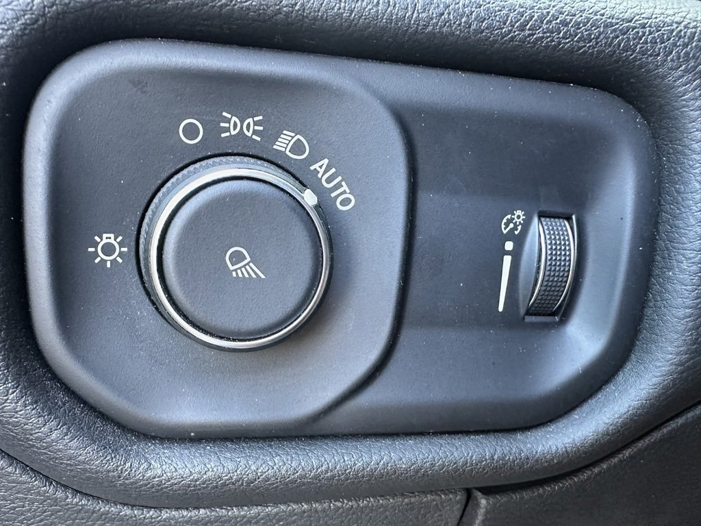 Used 2024 RAM 1500 Laramie image 33