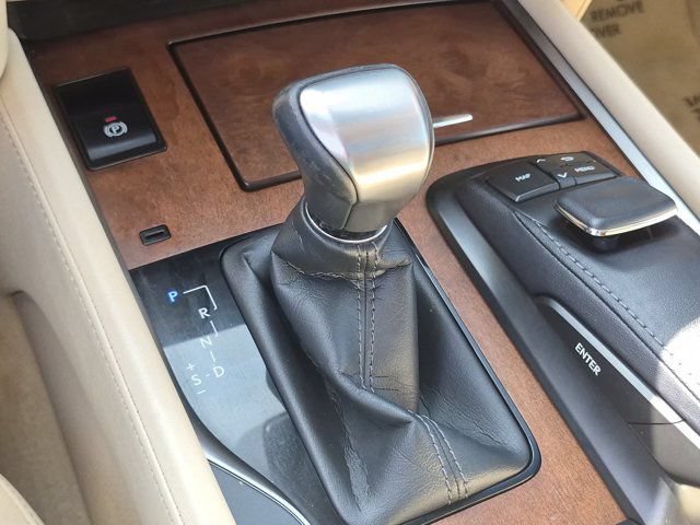 Used 2017 Lexus LX 570 4WD w/ Luxury Package image 27
