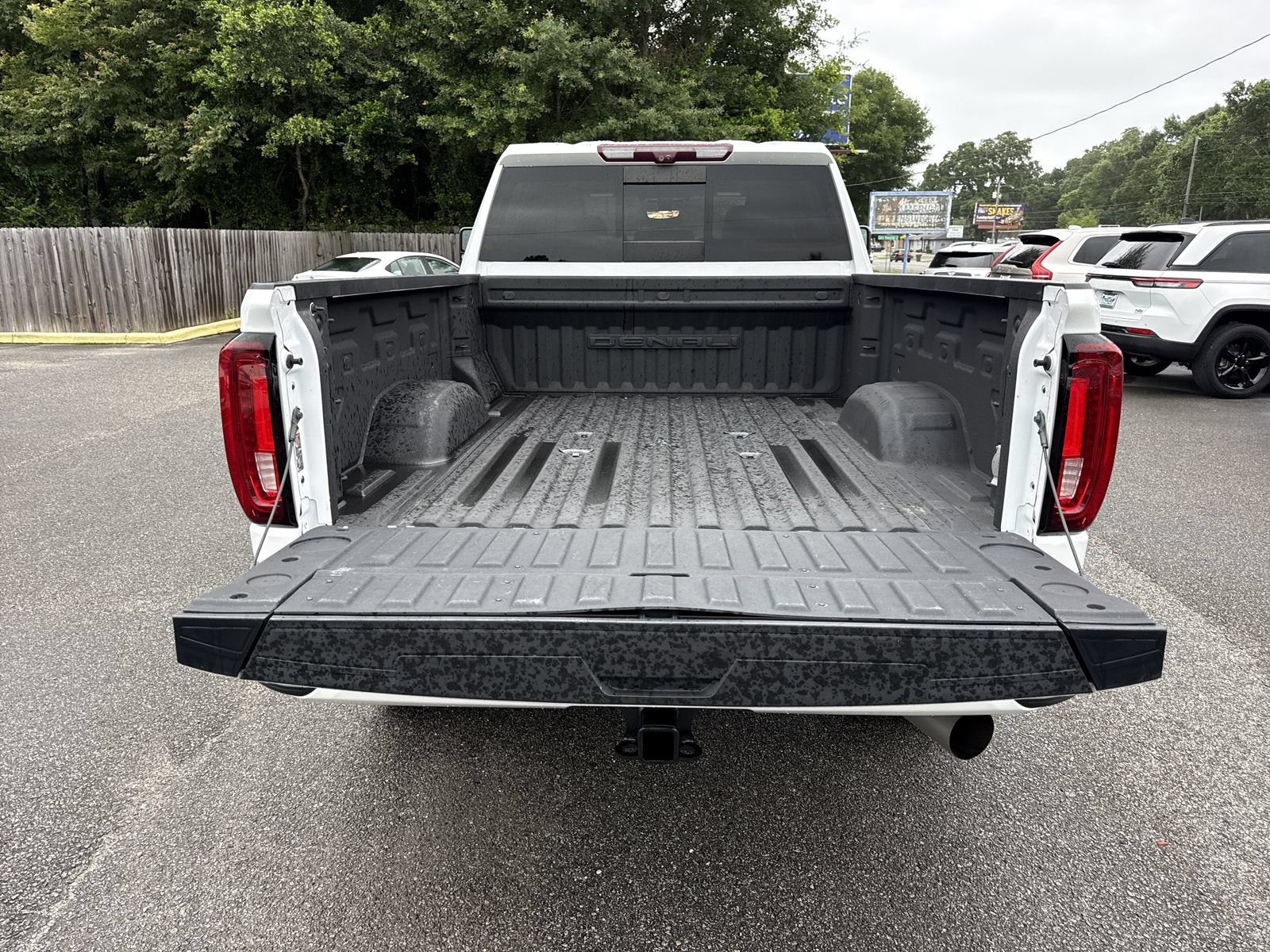 Used 2023 GMC Sierra 2500 Denali w/ Denali Ultimate Package AWD/4WD image 37